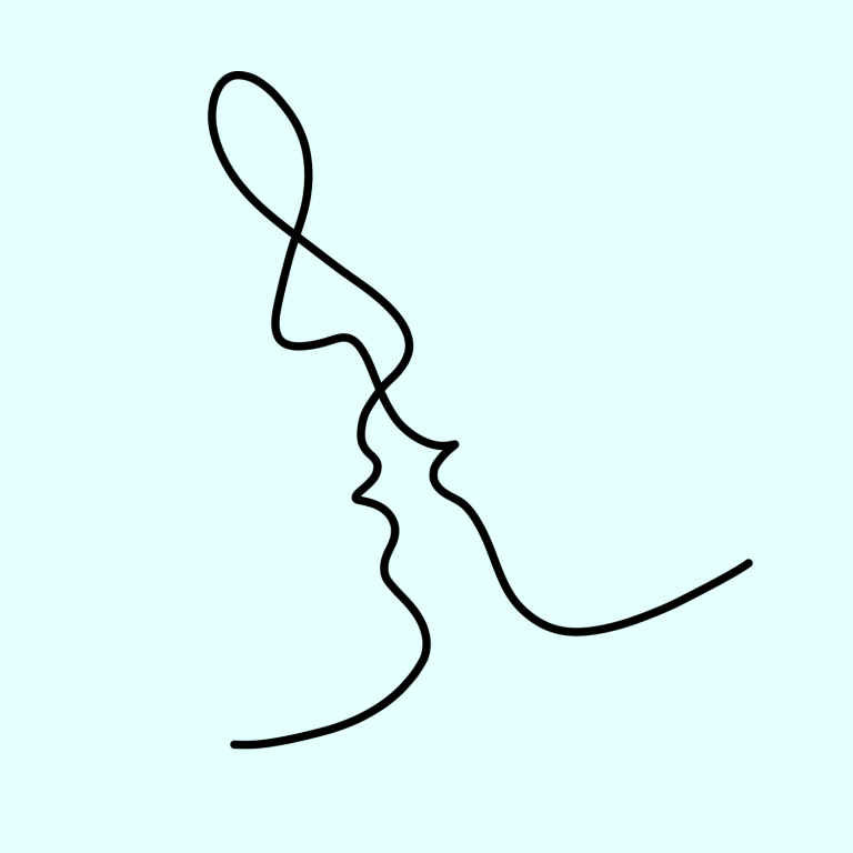 KISSING COUPLE